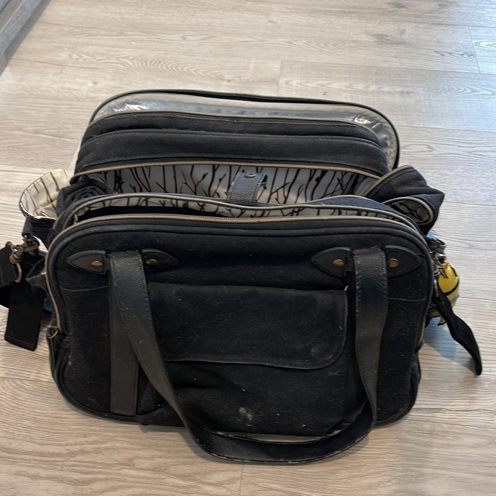 Used SoYoung Charlie Diaper Bag in Black